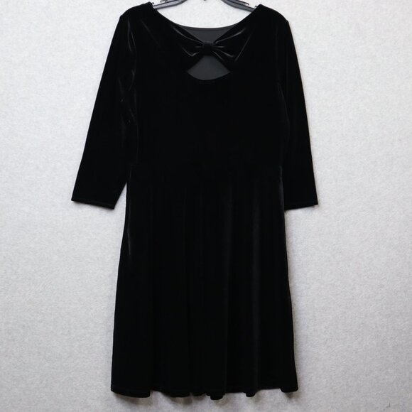 Talbots Dresses & Skirts - Talbots Cut Out Neck Black Velvet Dress Womens 12P Petite Formal Holiday Party